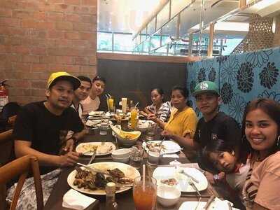 Mesa Filipino Moderne