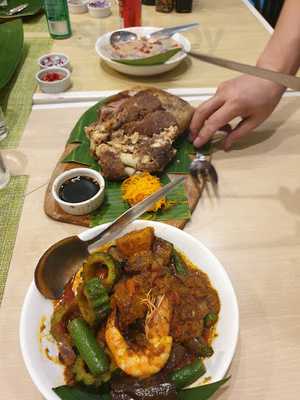 The Singing Cooks & Waiters