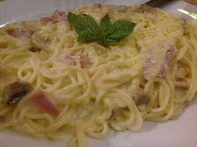 Pizza Hut Sm Mall Of Asia