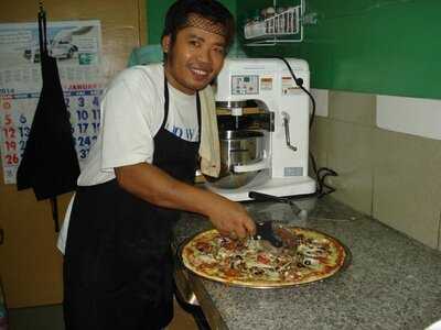 Mario's Pizza Station