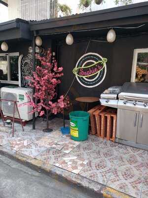 Sophie's Sausage Hauz