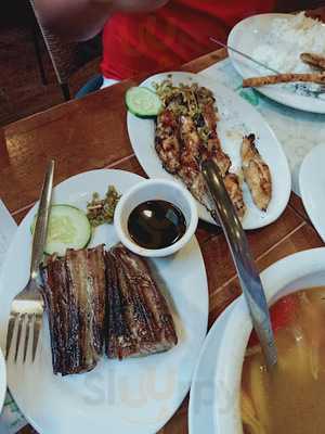 Giligan's Island Restaurant And Bar