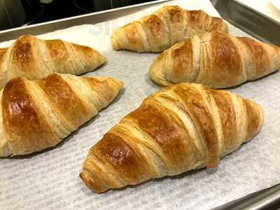 Dencio's Bar And Grill