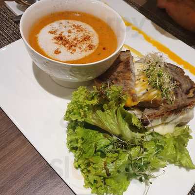 Dencio's Bar And Grill