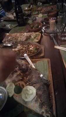 Apiong's Bar And Grill