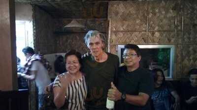 Apiong's Bar And Grill