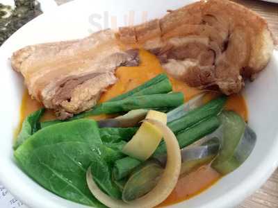 Dennis The Grill Boy