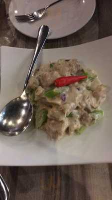 Luna J Filipino Gastropub