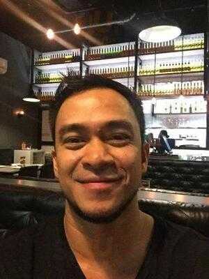 Luna J Filipino Gastropub