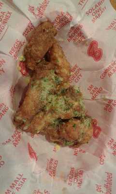 Buffalo's Wings N' Things