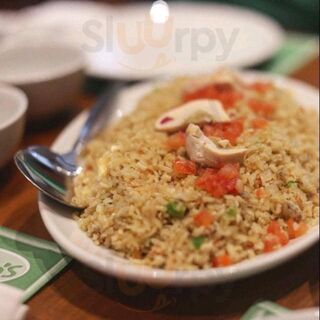 Dencio's Bar And Grill