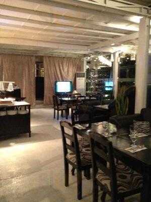 Patio Carlito Old Manila Bistro