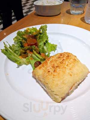 Conti's Bakeshop And Restaurant