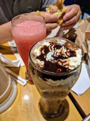 Conti's Bakeshop And Restaurant