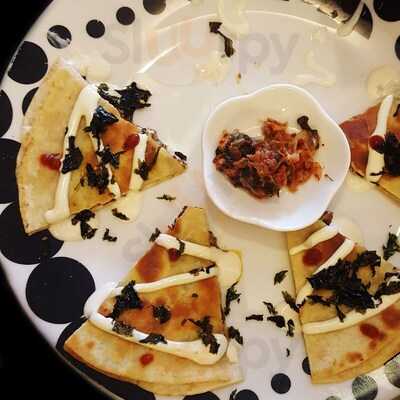 Puzzle Gourmet Store & Cafe