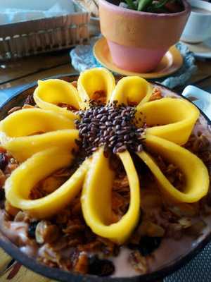 Ritzy's White Beach Resort And Restaurant