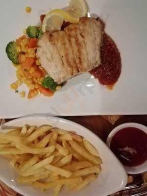 Fabio's Pizza, Pasta & More