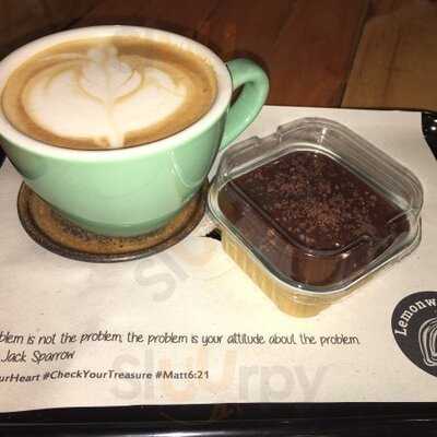 Lemonwood Cafe Cabin