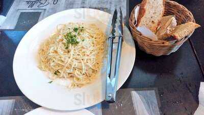 La Bella Pizza Bistro