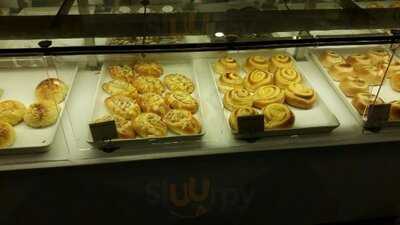 Bread Talk Transit Salcedo Village