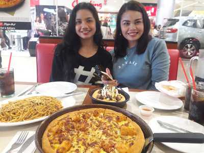 Shakey's