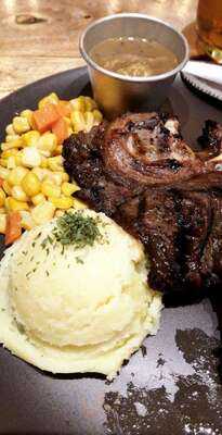 Blake's Wings & Steaks