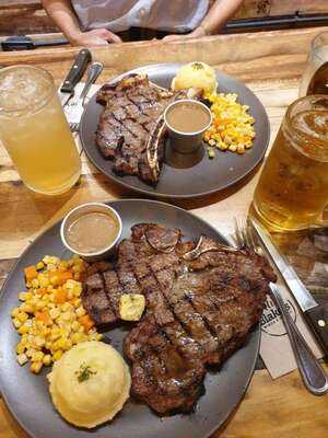 Blake's Wings & Steaks