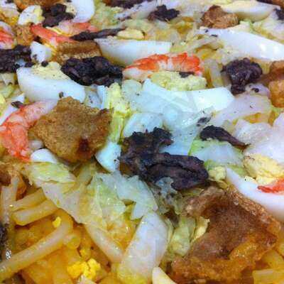 Lola Idang's Pancit Malabon