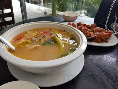 Giligan's Island Restaurant And Bar