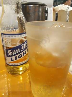 Giligan's Island Restaurant And Bar