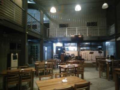 Eats & Spirits Restaurant