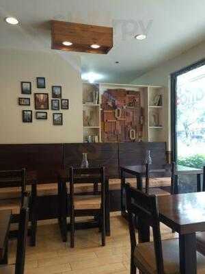 Wood Neighborhood Deli