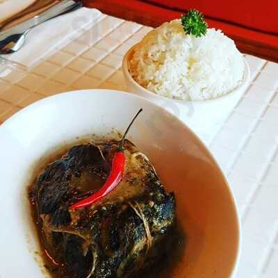 8tables Vegetarian Cafe