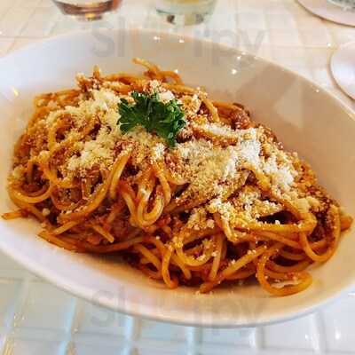 8tables Vegetarian Cafe