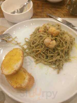 Hogs & Cattle Steakhouse