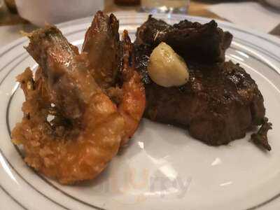 Hogs & Cattle Steakhouse