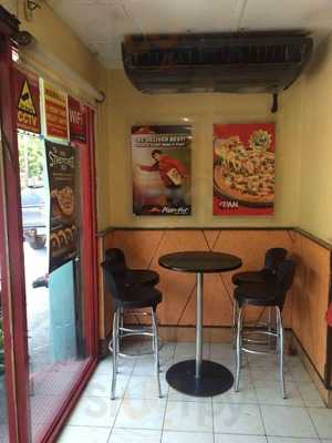 Pizza Hut Gov. Forbes