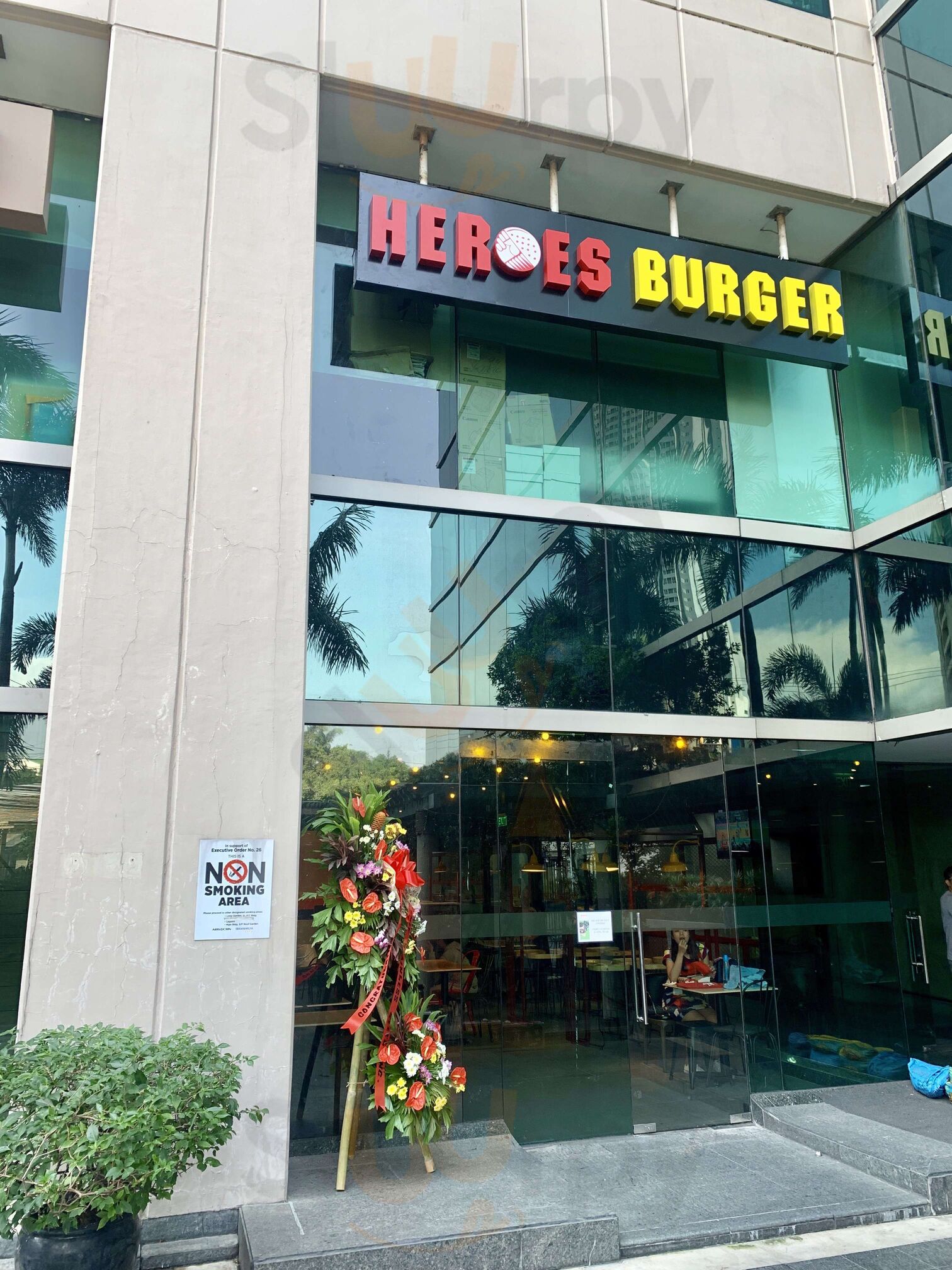 Heroes Burger