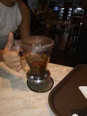 Larcy's Cupcakery Cafe