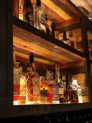 Buccaneers Rum & Cocktails