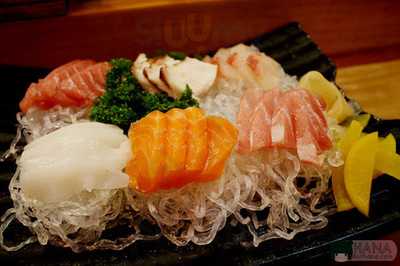 Elaine & Ian Mekeni's Kainan Sa Nuevo & Catering Services