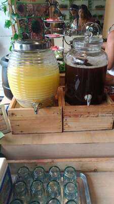 Elaine & Ian Mekeni's Kainan Sa Nuevo & Catering Services