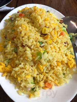 Lucky House Restaurant