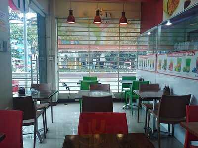 Lucky House Restaurant