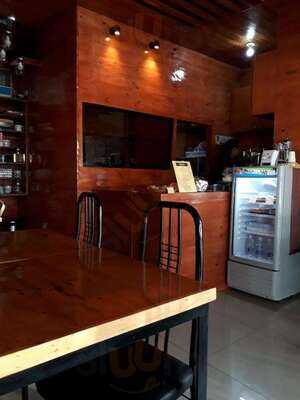 Isabel's Coffee House