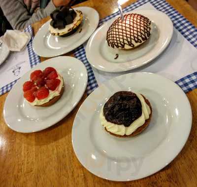 Mom & Tina's Bakery Cafe