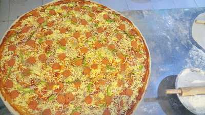 Big Guys Pizza Laging Handa