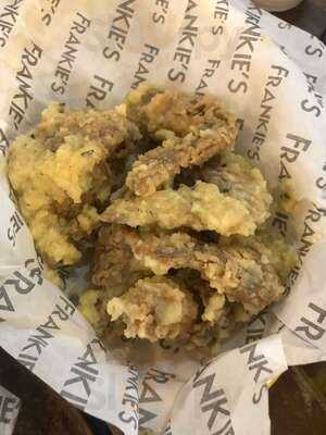 Frankie's New York Buffalo Wings Up Town Center