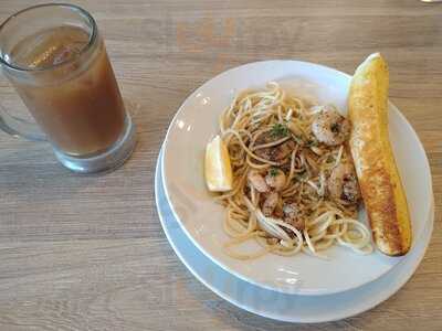 Shakeys Pizza Restaurant