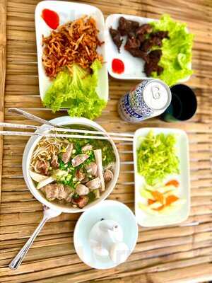 Sunny Vietnam Foodies